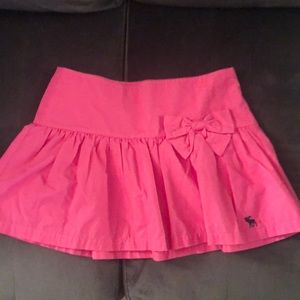 Pink Abercrombie & Fitch mini skirt with bow